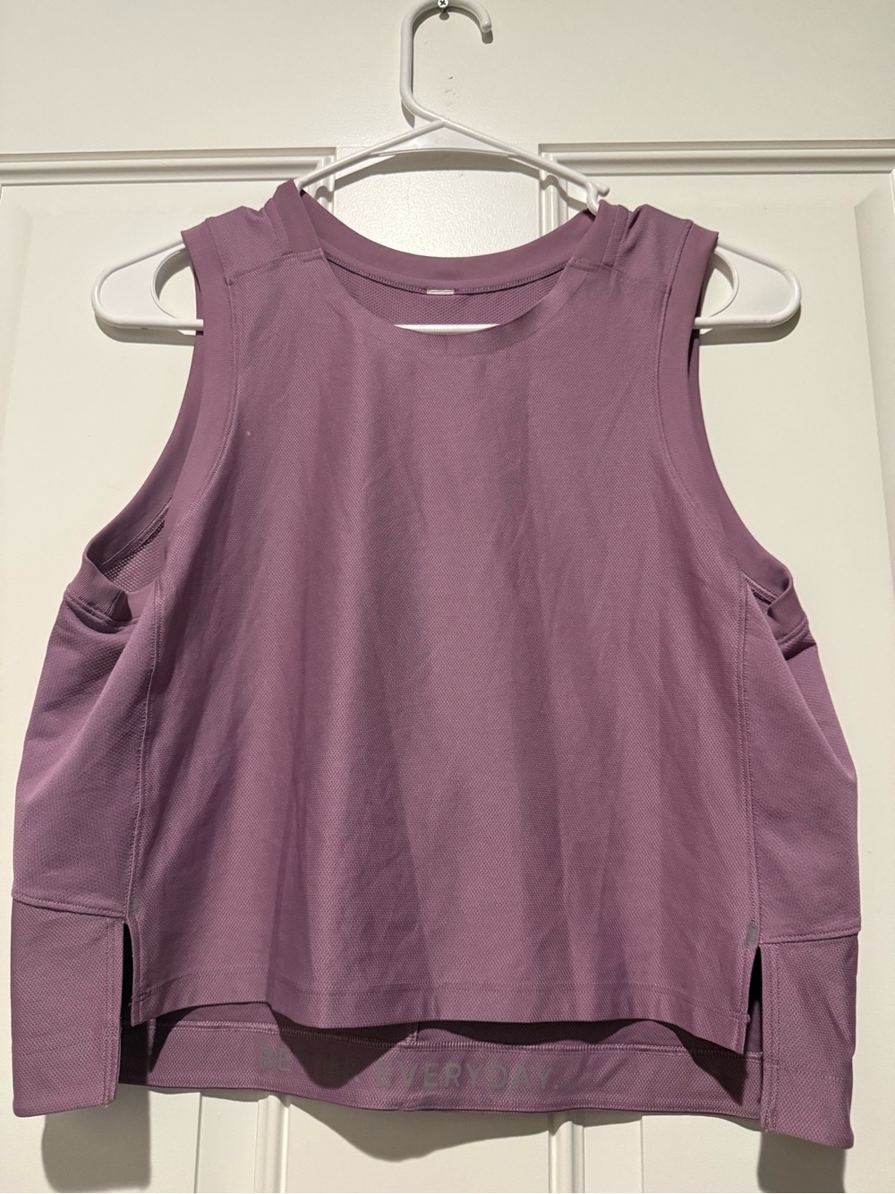 Lululemon🍋💜 Lavender Cropped Performance Tank with Side Slits